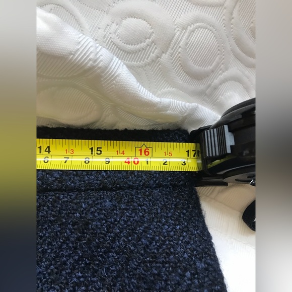 Blue Gap Tweed Zipper In Back  Fabric Mini Skirt Size 10 - Picture 7 of 8